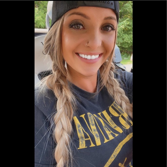 Meet your Posher, kORiANn - Picture 10 of 16